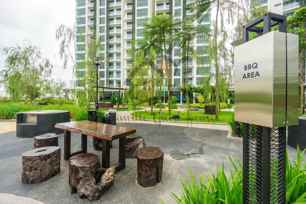 Nn Famille Guest House Пасир-Гуданг Экстерьер фото