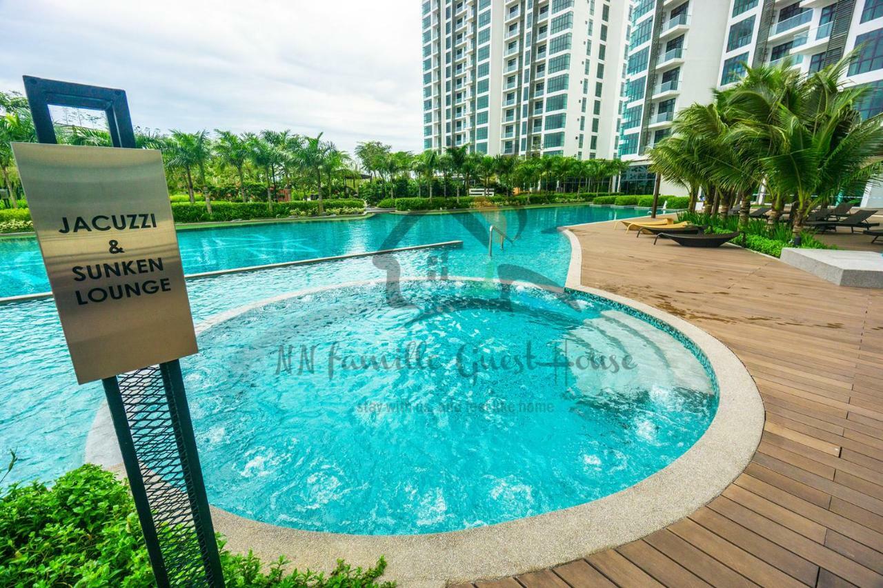 Nn Famille Guest House Пасир-Гуданг Экстерьер фото